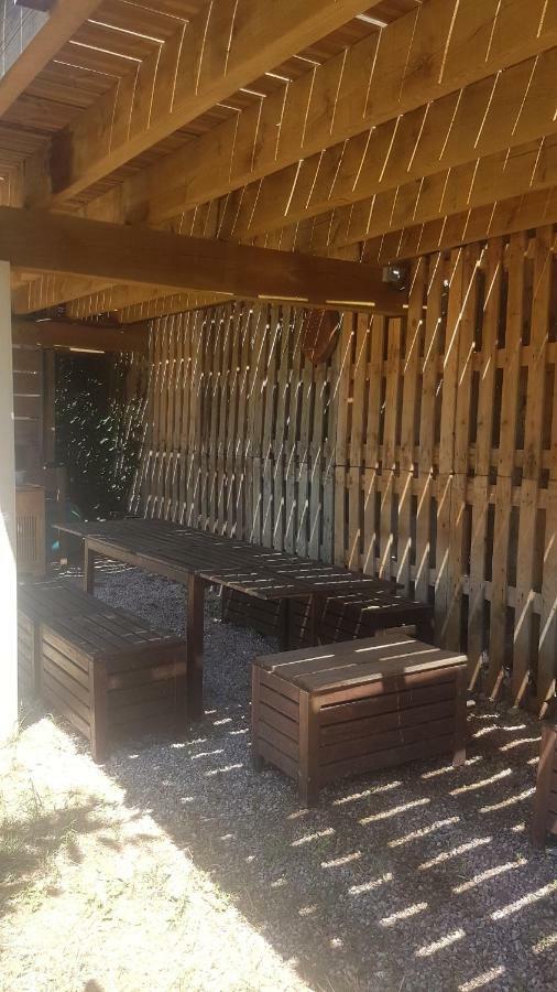 Gite de Mougeres Caux Exterior foto